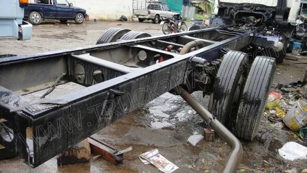 รถบรรทุก 6 ล้อ หัว+แซซซี ยี่ห้อ MITSUBISHI รุ่น FN215K รถบรรทุก 6 ล้อ หัว+แซซซี ยี่ห้อ MITSUBISHI รุ่น FN215K