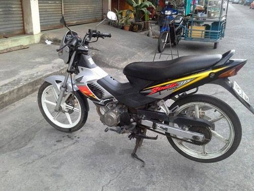 sonic ปี 46 รถบ้าน เครื่องเดิม เอกสารครบ(ที่ครอบไฟเลี้ยวเปลี่ยนให้แล้วจ้า) ราคาเร้าๆ sonic ปี 46 รถบ้าน เครื่องเดิม เอกสารครบ(ที่ครอบไฟเลี้ยวเปลี่ยนให้แล้วจ้า) ราคาเร้าๆ