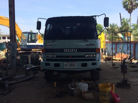 ขายรถเทรนเลอ 210 แรง 2 เพลา บันไดไฮดรอลิค สภาพพร้อมใช้ สนใจติดต่อ บอย 085-156-2314