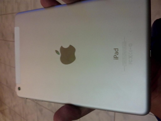 ไอเเพคมินิ เครื่อง 0 ดีเทค  32 GB กล่องอุปกรณ์ครบ (จะเพิ่มรูปกล่องให้) ประกันเหลือ 3 เดือน