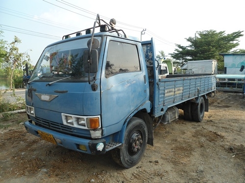 ขายรถ 6 ล้อฮีโน่ FB-113 เครื่องWO 4D 117แรงม้า กระบะคาร์โก้ ยาว5เมตร กว้าง2.10เมตร