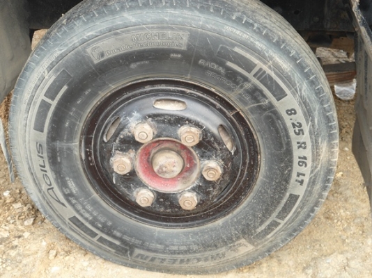 ขายรถ 6 ล้อฮีโน่ FB-113 เครื่องWO 4D 117แรงม้า กระบะคาร์โก้ ยาว5เมตร กว้าง2.10เมตร