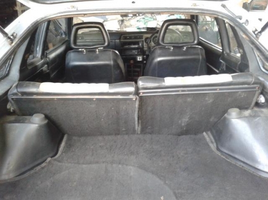 Datsun Sunny B310 2ประตูไฟกลม Datsun Sunny B310 2ประตูไฟกลม