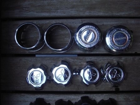 ขายฝาครอบล้อหลากหลายรุ่นเก่าญี่ปุ่นครับชอบชุดไหนโทรคุยกันครับ