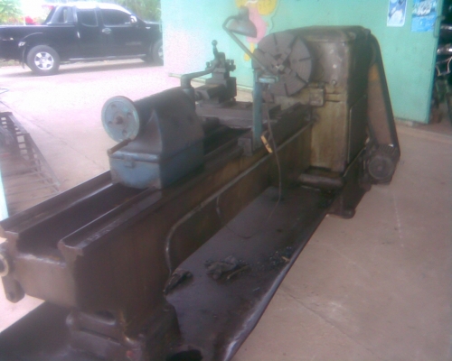 เครื่องกลึง 10  ฟุตตัวใหญ่