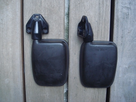 ขายกระจกมองข้างทรงตั้งข้างเดียวกัน 1คู่ 400บาทเก่าญี่ปุ่นไม่ทราบรุ่นครับ