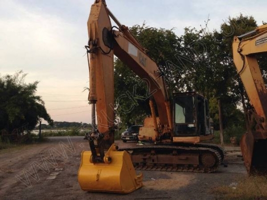 รถแบคโฮ  ยี่ห้อCAT 320L