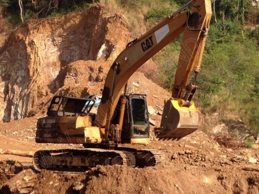 รถแบคโฮ  ยี่ห้อCAT 320L