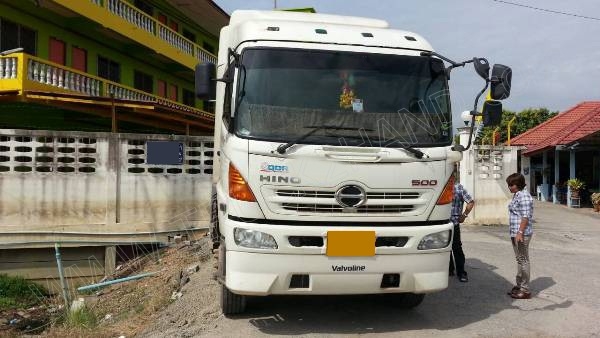 รถบรรทุก 10 ล้อหัวลาก  ยี่ห้อ HINO 500  380 แรงม้า