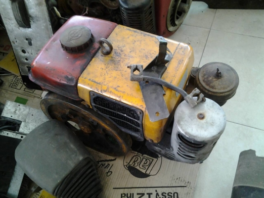 ขายเครื่องสูบน้ำ และ เครื่องยนต์รถไถเดิมตาม