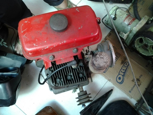 ขายเครื่องสูบน้ำ และ เครื่องยนต์รถไถเดิมตาม