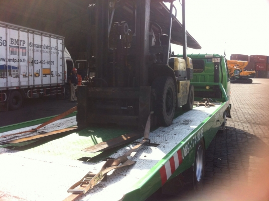 ต้องการขายรถโฟ๊คลิป2ตันครึ่งโคมัสซุขายตามสภาพพร้อมใช้ติดต่อด่วน