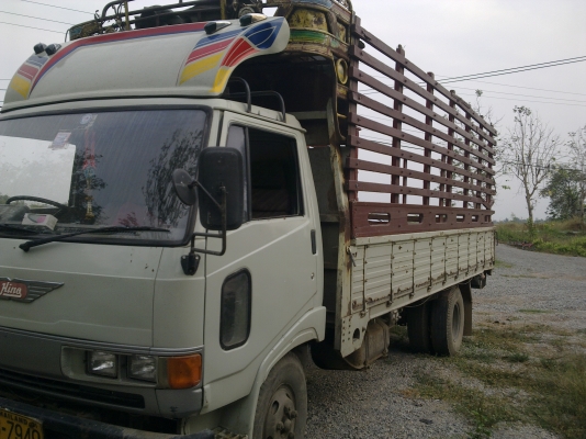 ขายรถบรรทุก 6 ล้อ เคื่อง 117 wo 4 d  ยาว 5.5 ม.