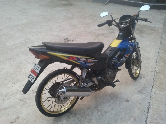 อยากขายhonda sonic 9500 บาทเดิมๆบิดได้ร้อยกว่า เดิมๆ