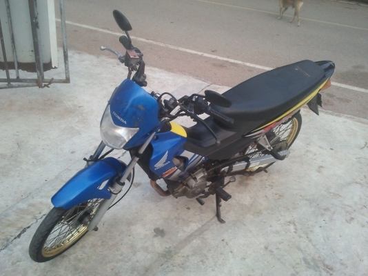 อยากขายhonda sonic 9500 บาทเดิมๆบิดได้ร้อยกว่า เดิมๆ