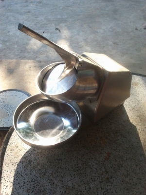 ที่ไสน้ำแข็งไฟฟ้าหิมะซื้อมา2700 ขาย1700 พร้อมส่งขอเพิ่ม300บ.