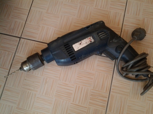 ขายสว่าน RYOBI สภาพดีครับ 800 บาท