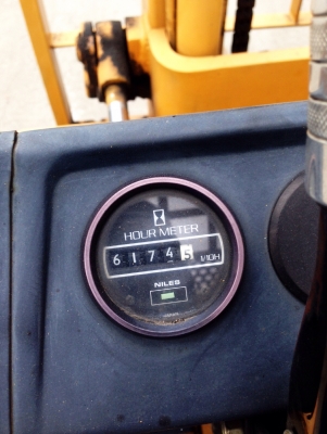 ***ขาย***KOMATSU FG25-8 เสาสูง4เมตร สไลท์แผงงา สภาพ90\% ***ขาย***KOMATSU FG25-8 เสาสูง4เมตร สไลท์แผงงา สภาพ90\%