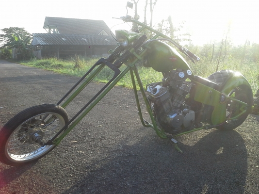 ขายหน้ายาวสปิงเกอร์ เครื่อง Honda Boss 650 cc.ล้อโตยางHarley