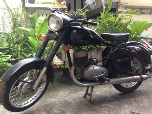 Jawa CZ125 cc. มีเล่มส้ม ขาดเมื่อ พ.ศ2547 ราคา 30,000บาทไทย
