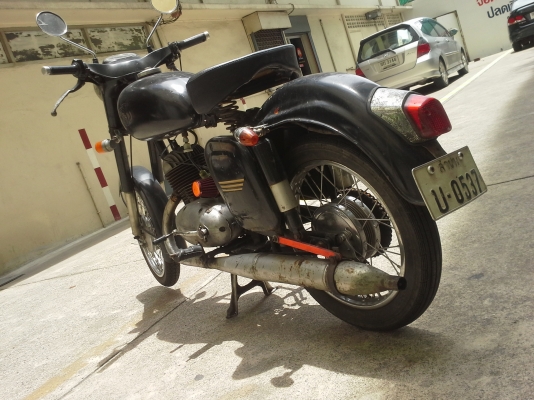 Jawa CZ125 cc. มีเล่มส้ม ขาดเมื่อ พ.ศ2547 ราคา 30,000บาทไทย