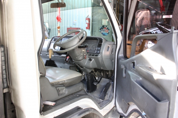 ขายรถบริษัท ยี่ห้อ mitsubishi suts รถห้างแท้