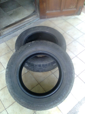 ขายถูกๆยางรถเก๋ง 205/60/R15 บริสโตน 2เส้น ดอกยางยังเต็ม ขายถูกๆยางรถเก๋ง 205/60/R15 บริสโตน 2เส้น ดอกยางยังเต็ม