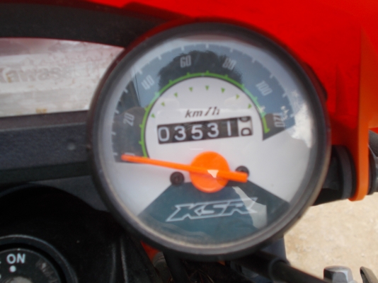 ขาย KSR ราคา 48,000 มือเเรกเจ้าของขายเอง เดิมทุกอย่าง เลขไมล์ 3,500 km.