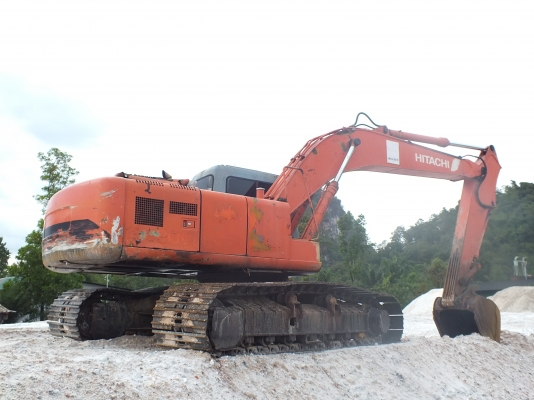 HITACHI 200-3   ติดต่อปารวี  โทร 0839686255