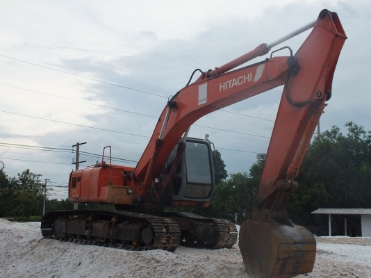 HITACHI 200-3   ติดต่อปารวี  โทร 0839686255