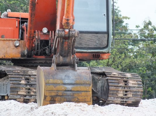 HITACHI 200-3   ติดต่อปารวี  โทร 0839686255