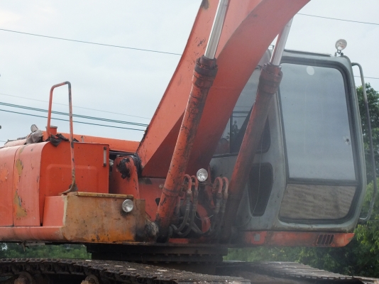 HITACHI 200-3   ติดต่อปารวี  โทร 0839686255