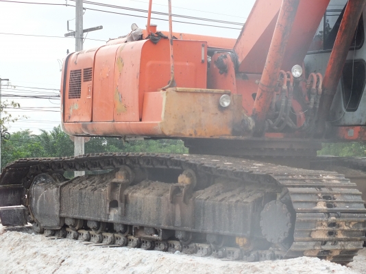 HITACHI 200-3   ติดต่อปารวี  โทร 0839686255