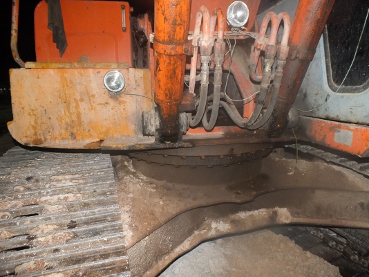 HITACHI 200-3   ติดต่อปารวี  โทร 0839686255