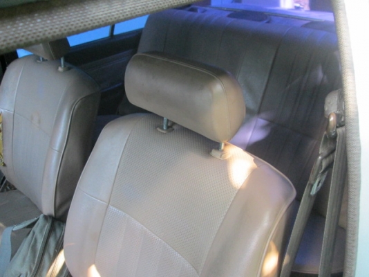 ชาย toyota XL EE80 เดิมๆ ติดแก็ส