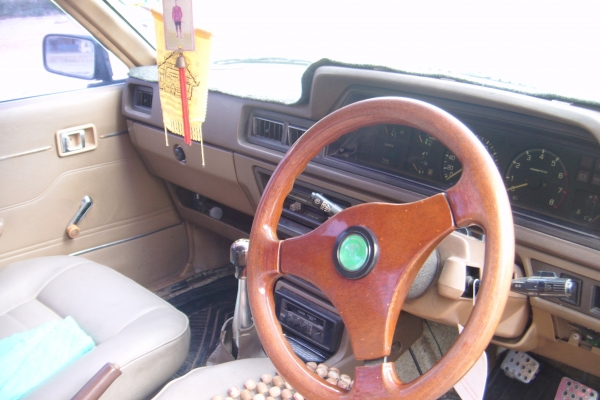 ขายtoyota 1800 พร้อมใช้ทะเบียนโอนภาษีเต็ม