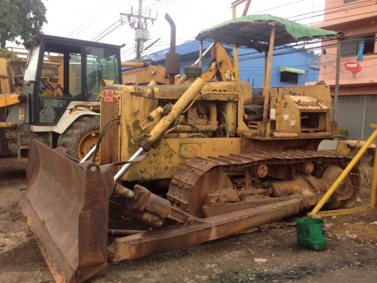 ขายแทรกเตอร์CAT D5B รถสวยพร้อมใช้เอกสารเล่มเบียนราคาถูก