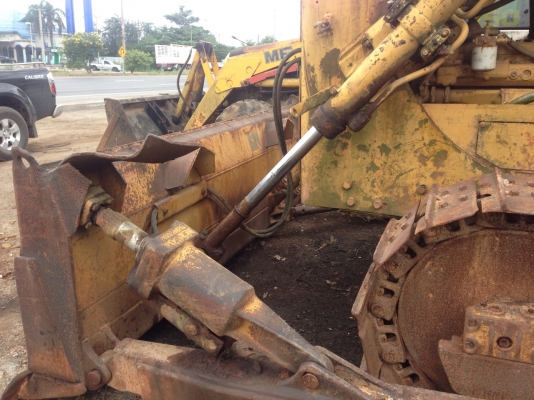 ขายแทรกเตอร์CAT D5B รถสวยพร้อมใช้เอกสารเล่มเบียนราคาถูก