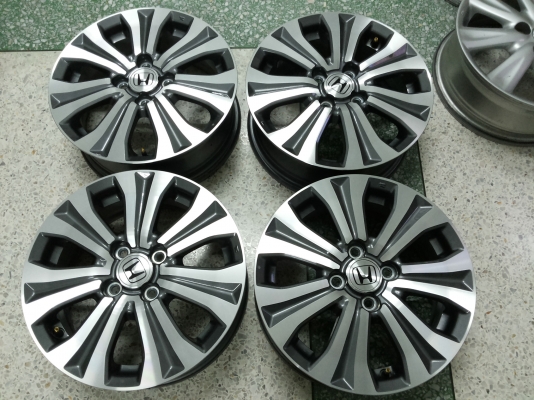 แม็กซ์ Honda Freed ขอบ15 minorchange สวยๆป้ายแดง