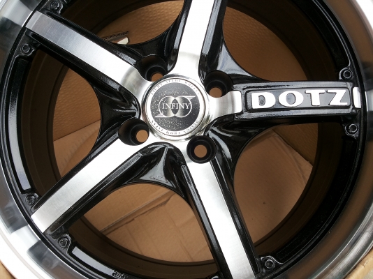 แม็กซ์แนวๆสวย ดุ DOTZ 17x7 4รู100