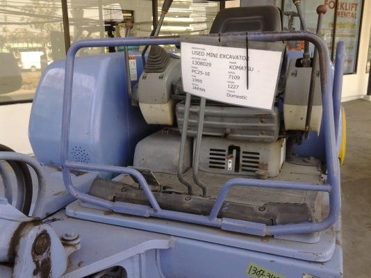 ขาย รถขุดเล็ก KOMATSU PC25-1E สถาพดีพร้อมใช้งาน ชม.น้อย ราคาถูก