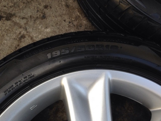 ขายล้อแม็ก toyota yaris ขอบ16 ตัวท๊อป พร้อมยางถูกๆ