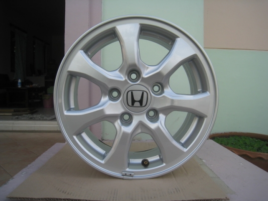 ขายล้อแม็กป้ายแดง Honda civic 15"x6" et45 5รู114.3   สนใจติดต่อเล็กคลองสามครับ (081-3747940)