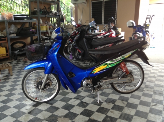 ขาย!!!เวฟ110 ปี44 รถเครื่องดีคับ มีเล่มทะเบียนครบ ภาษีไม่หมด