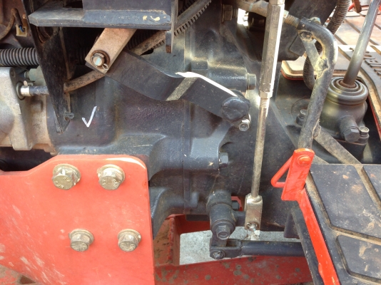 KUBOTA L4708 ชั่วโมงน้อย พร้อมใบมีดติดตัวรถ ผานหลังตราช้างเอาไปเลย KUBOTA L4708 ชั่วโมงน้อย พร้อมใบมีดติดตัวรถ ผานหลังตราช้างเอาไปเลย