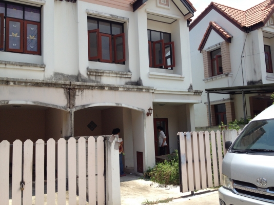 ขายทาวเฮ้าส์ จ.ชลบุรีครับ ขายทาวเฮ้าส์ จ.ชลบุรีครับ