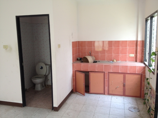 ขายทาวเฮ้าส์ จ.ชลบุรีครับ