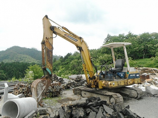 รถขุด Komatsu รุ่น: PC40-6 ซีเรียล:14351 ปี:1990 ชั่วโมง:5037 สต๊อกเรานำเข้าจากยี่ปุ่น