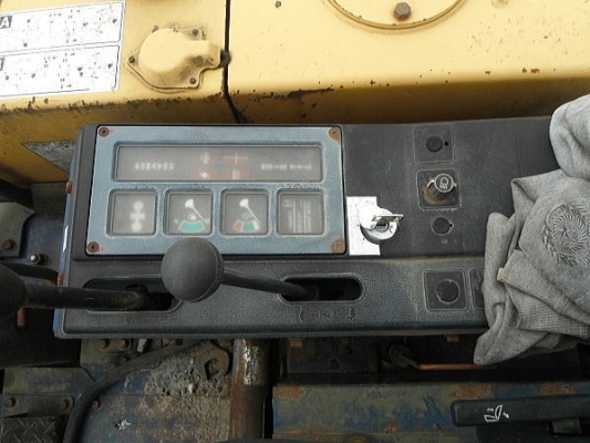 รถขุด Komatsu รุ่น: PC40-6 ซีเรียล:14351 ปี:1990 ชั่วโมง:5037 สต๊อกเรานำเข้าจากยี่ปุ่น