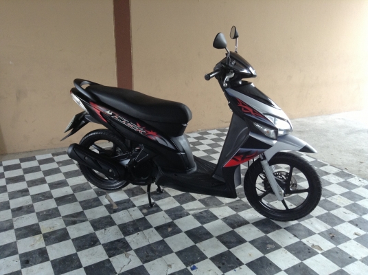 ขาย!!!ฮอนด้าคลิ๊กรุ่นท๊อป ล้อแม็ก ปี50 รถเครื่องดีคับ มีเล่มทะเบียนครบ ภาษีไม่หมด